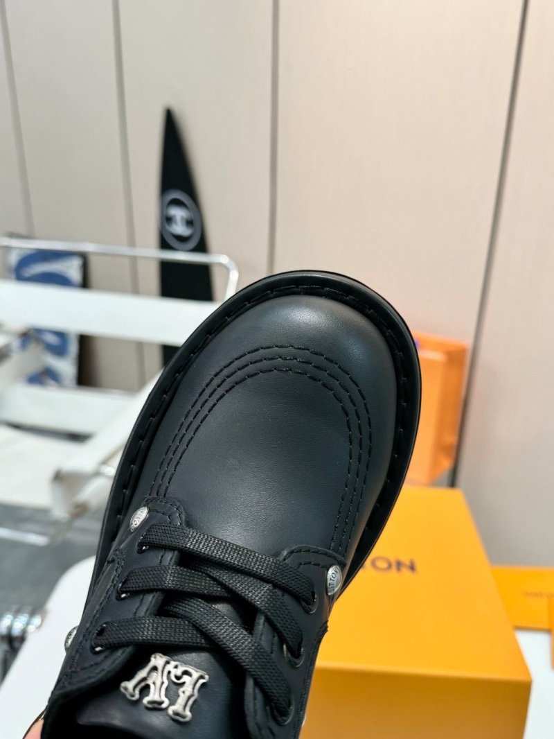 l0vis Vvtt0n loafers